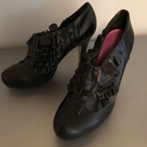 Madden Girl black ruffle heel booties, sz 7 1/2New